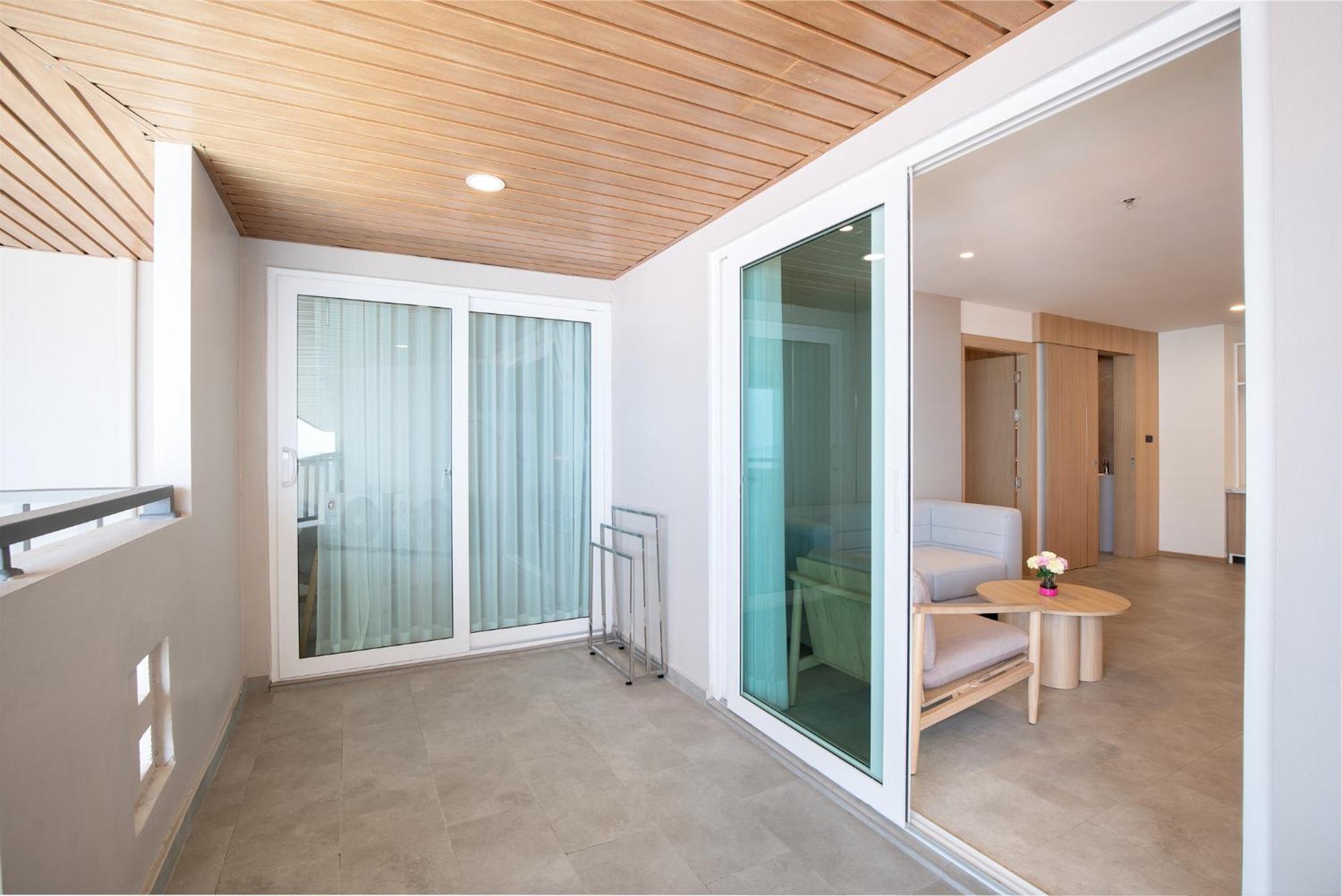 Jomtien Thani Hotel Екстериор снимка