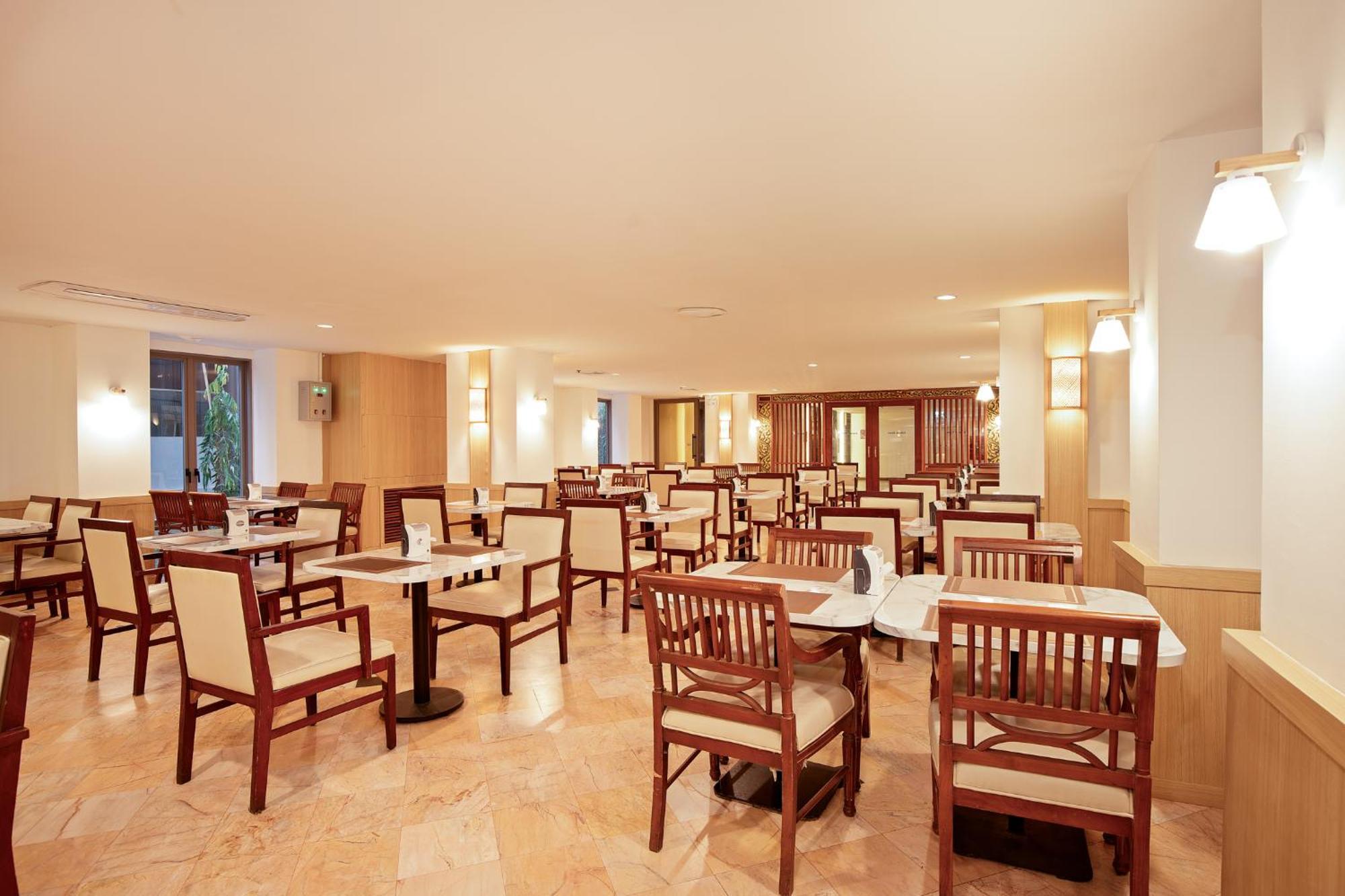Jomtien Thani Hotel Екстериор снимка