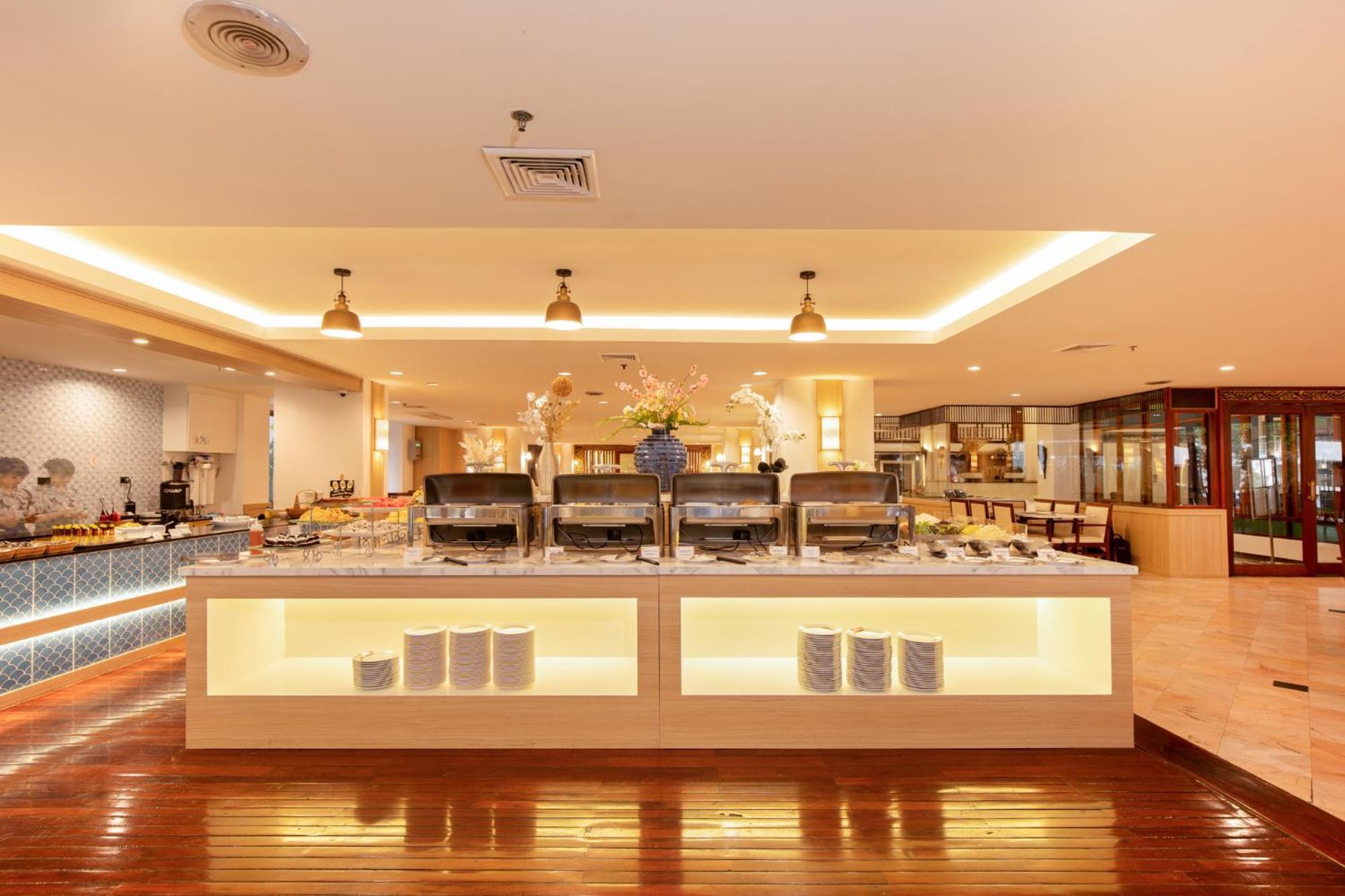 Jomtien Thani Hotel Екстериор снимка